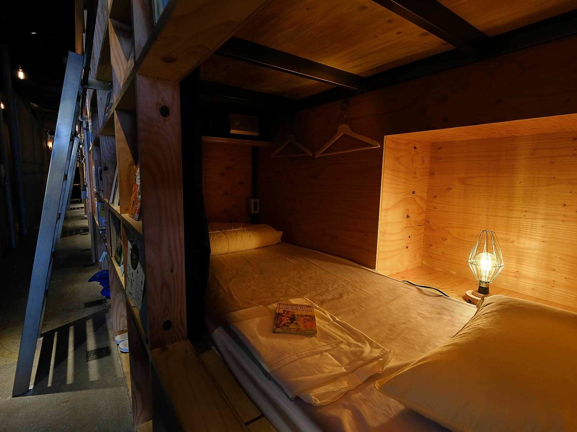 Book And Bed Tokyo Ikebukuro Tóquio Exterior foto